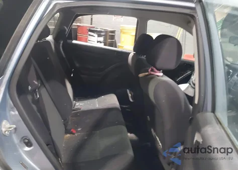 2005 Toyota Matrix z USA, uszkodzony, nr VIN 2T1LR32E15C492337